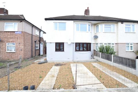 2 bedroom maisonette for sale, Erith Crescent, Romford RM5