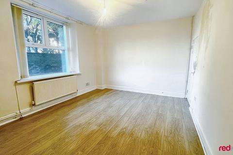 1 bedroom flat to rent, Stow Park Court, ,