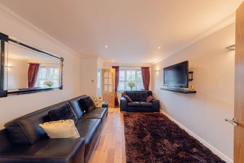 4 bedroom detached house for sale, Vincent Close, Old Hall, WA5
