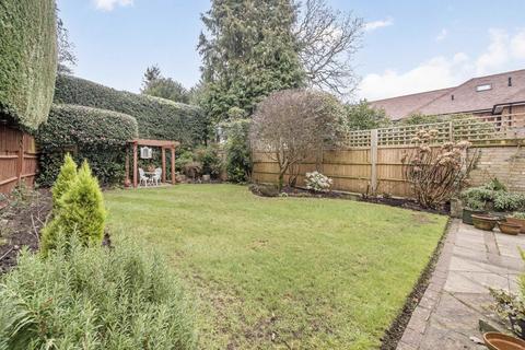 4 bedroom detached house for sale, Queens Road, Weybridge KT13