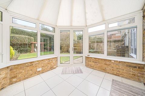 Fieldings Queens Road, Weybridge, KT13 9UE