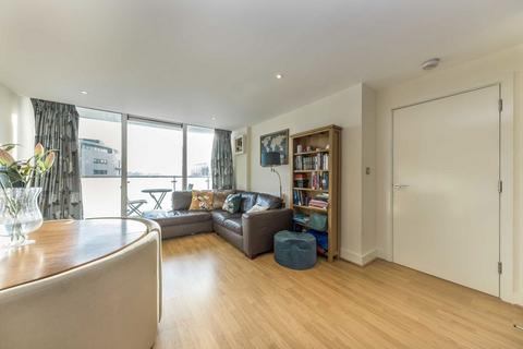 2 bedroom flat for sale, Gallions Road, London E16