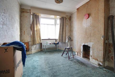 137 Raynham Avenue, London, N18 2BT