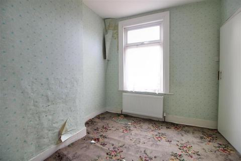 137 Raynham Avenue, London, N18 2BT