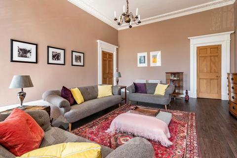 3 bedroom flat to rent, Walker Street, Edinburgh