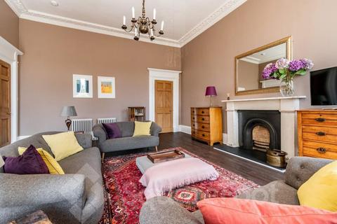 3 bedroom flat to rent, Walker Street, Edinburgh