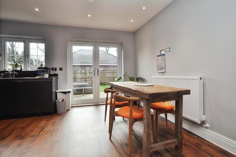 11 Castlefield, Preston, Hitchin, SG4 7AZ