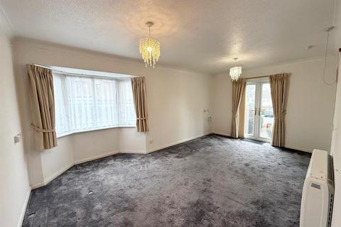 1 bedroom retirement property for sale, Chelmsford Road, Shenfield, Brentwood