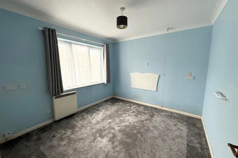 1 bedroom retirement property for sale, Chelmsford Road, Shenfield, Brentwood