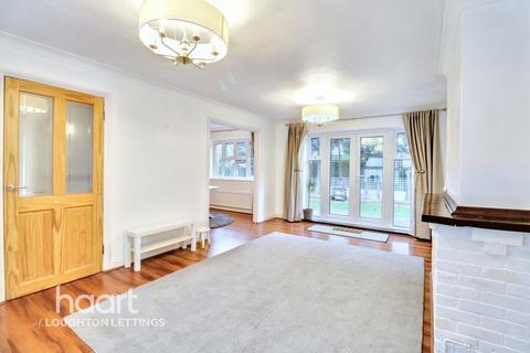 4 bedroom detached house to rent, Emmaus Way, Chigwell