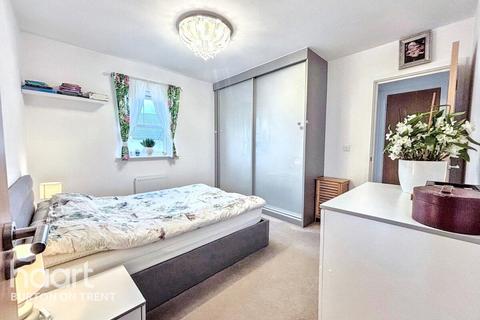 2 Ash Close, Burton-on-trent, DE14 2BT