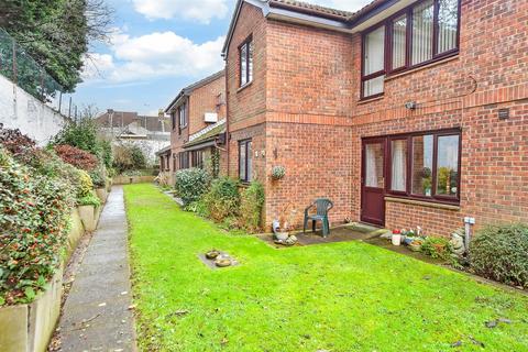 2 bedroom ground floor flat for sale, Warblers Close, Rochester, Kent