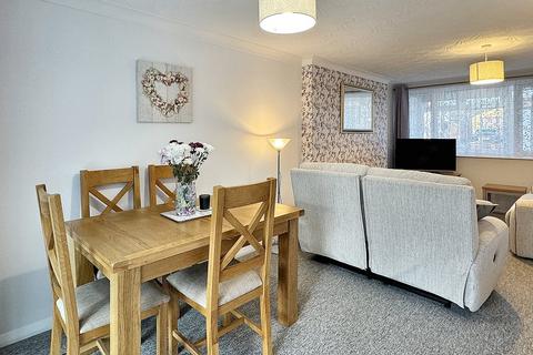 3 bedroom semi-detached bungalow for sale, Blackdown Avenue, Ipswich IP5