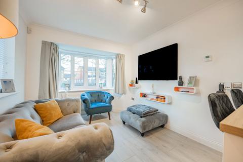 2 bedroom flat for sale, Pound Road, Southampton SO31