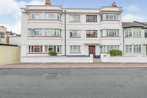 2 bedroom apartment for sale, Nelson Drive, Leigh-on-sea, SS9