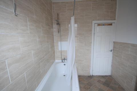 2 bedroom terraced house to rent, Bayswater Place, Leeds, West Yorkshire, LS8