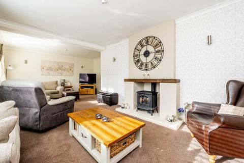 3 bedroom link detached house for sale, Tilsley Road, Chipping Norton