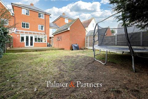 5 bedroom link detached house for sale, Harold Collins Place, Colchester, Essex, CO1