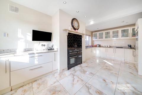 5 bedroom detached house for sale, Maidenhead,  Berkshire,  SL6