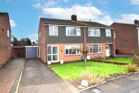 3 bedroom semi-detached house to rent, Holliers Close, Thame OX9