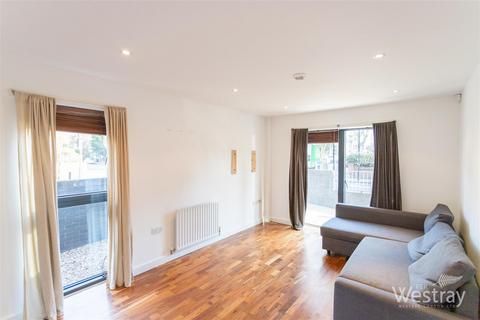 1 bedroom flat to rent, Queensbridge Road, London E8