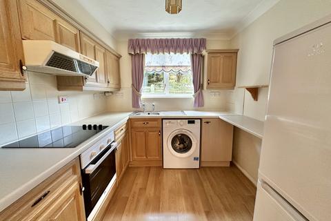 1 bedroom apartment for sale, Limewood Court Beehive Lane, Ilford, IG4