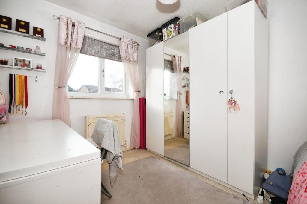 BEDROOM 2 02.jpg