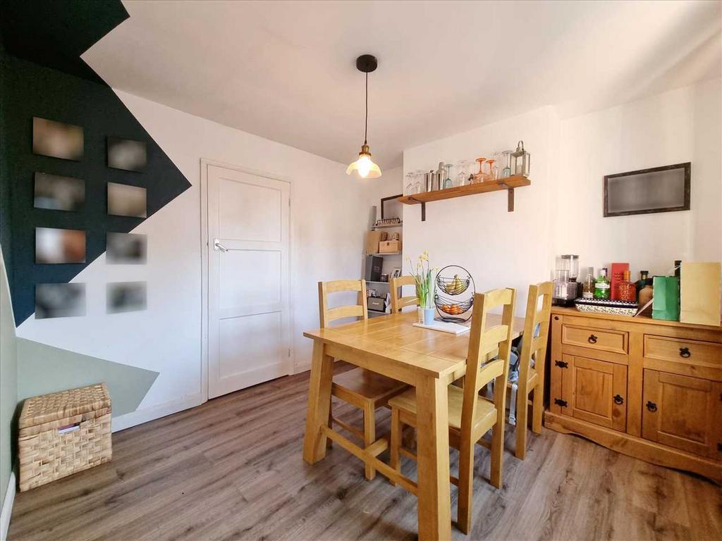 Dining Room:
