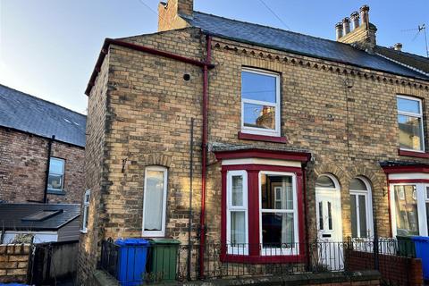 2 bedroom end of terrace house for sale, Candler Street, Scarborough