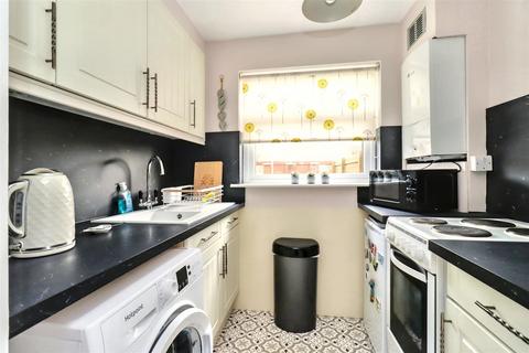 1 bedroom terraced house for sale, Modern home close to riverside walks - Clevedon