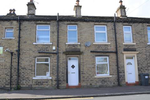 2 bedroom terraced house to rent, Heaton Road, Huddersfield HD1