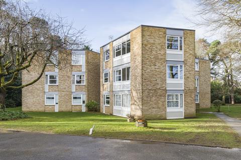 2 bedroom apartment for sale, Heathside, Weybridge, Surrey