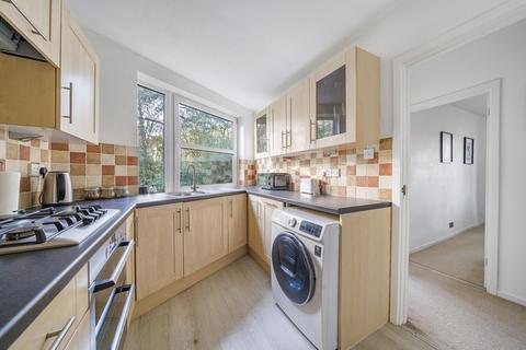 2 bedroom apartment for sale, Heathside, Weybridge, Surrey