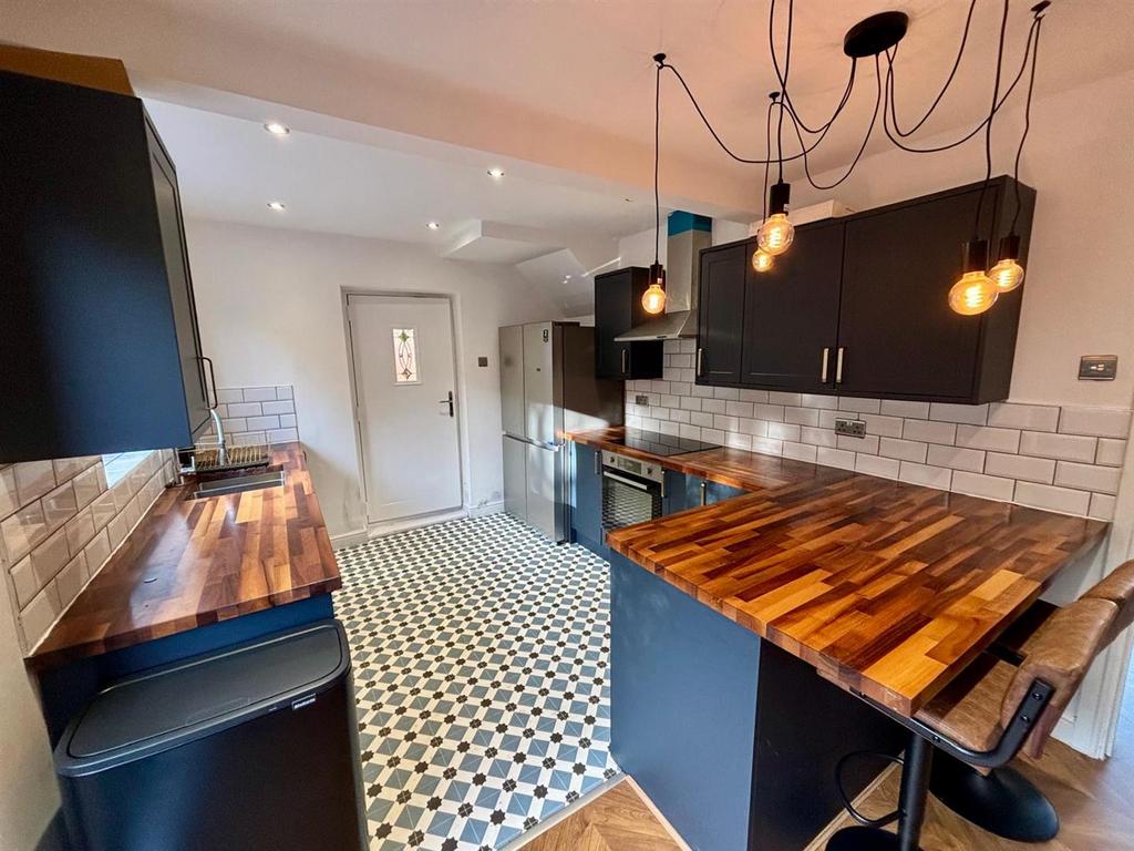 Fitted Dining Kitchen: