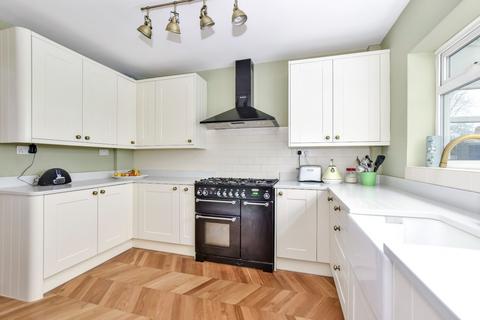 4 bedroom detached house for sale, Beechwood Avenue, Chorleywood, Rickmansworth