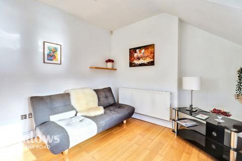 2 bedroom flat for sale, Newport Road, CARDIFF