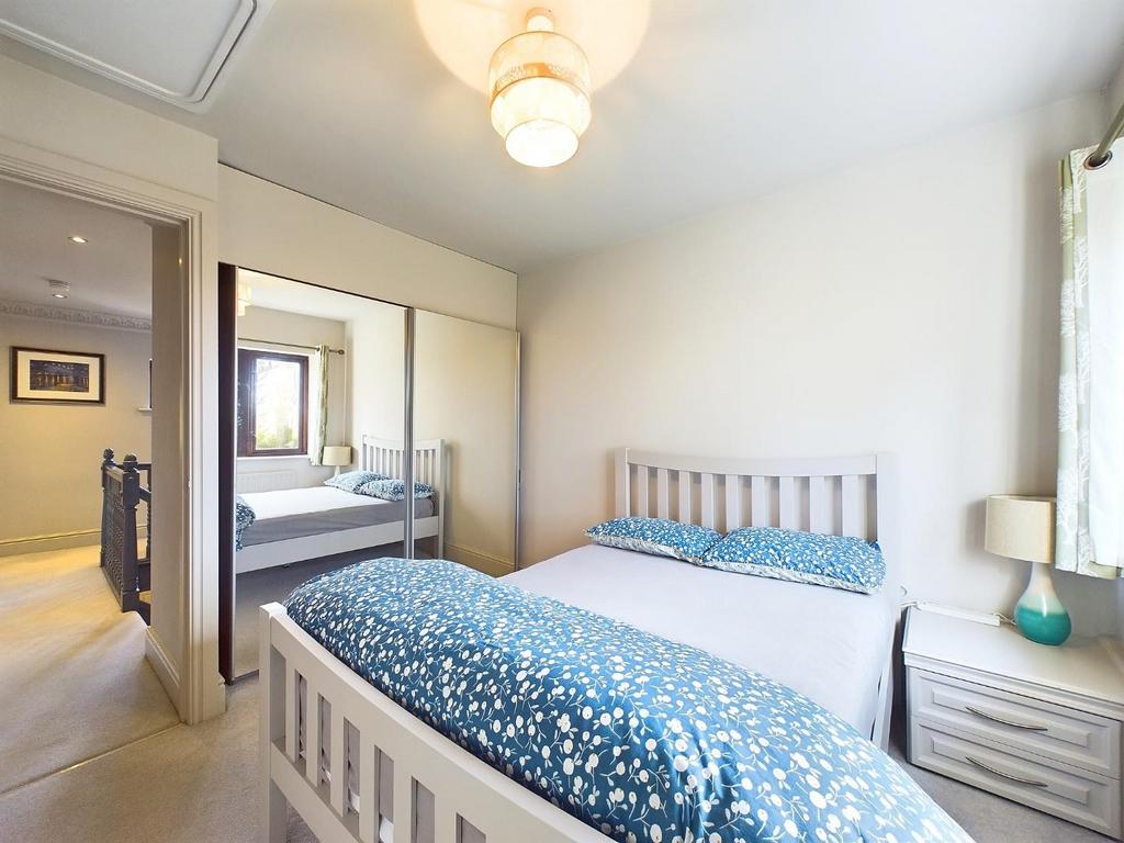 CAM01268 G0-PR0288-STILL005.jpg