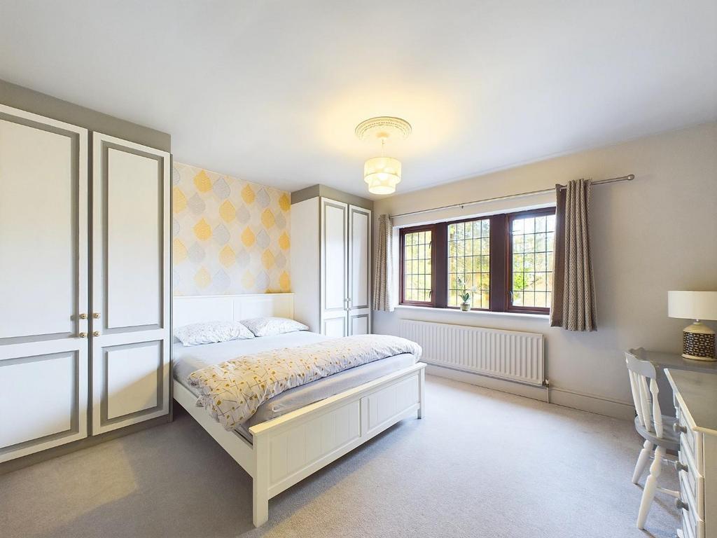 CAM01268 G0-PR0288-STILL013.jpg