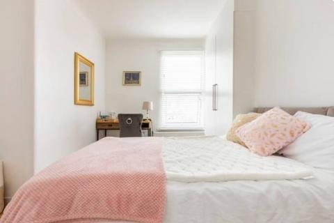 Terraced house to rent, Ardfillan Road London SE6