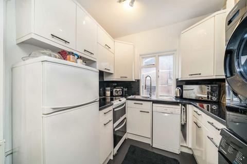 2 bedroom flat for sale, Ladbroke Grove, London W10