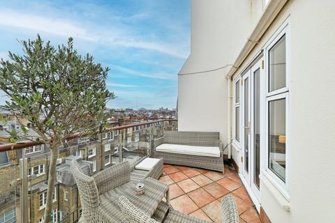 2 bedroom flat for sale, Cornwall Gardens, South Kensington, London