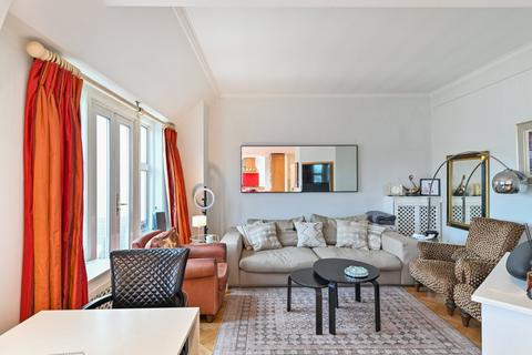 2 bedroom flat for sale, Cornwall Gardens, South Kensington, London