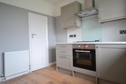 2 bedroom flat to rent, Lincoln Way, Enfield EN1