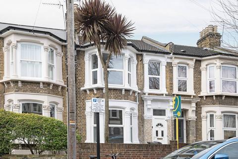 4 bedroom terraced house to rent, Roding Road, Hackney, London, E5