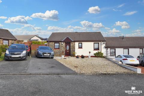 2 bedroom semi-detached bungalow for sale, Oakfield Drive, Kilgetty