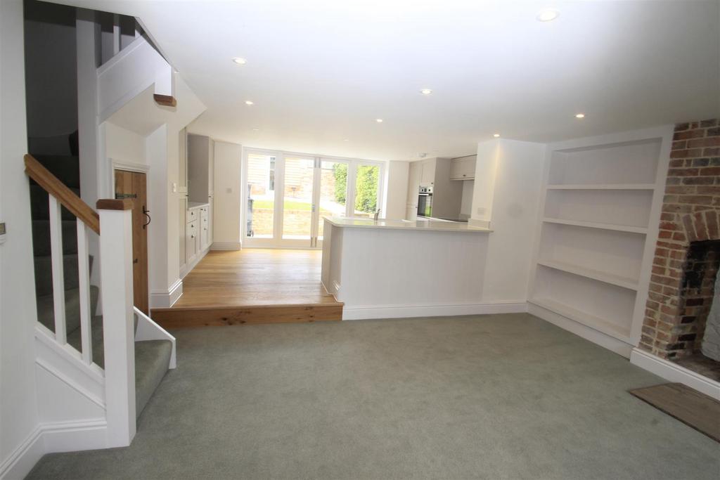 Sitting room 2.JPG