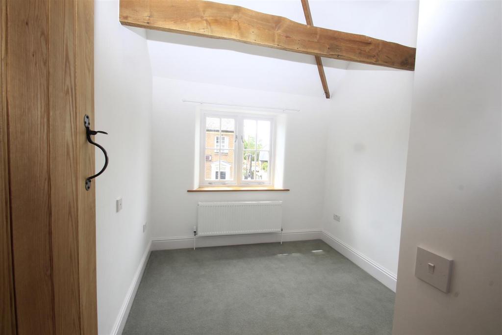 Bedroom 2.JPG