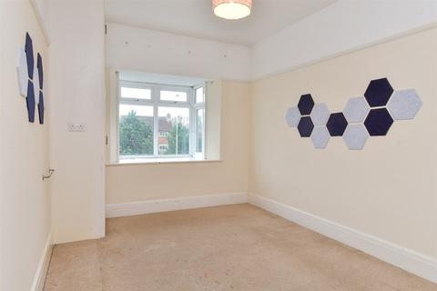 3 bedroom maisonette for sale, Grand Avenue, Worthing, West Sussex