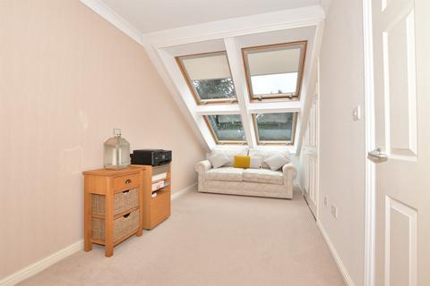 7 Coombe Close, Shepherdswell, Dover, CT15 7GZ