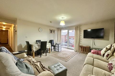 2 bedroom flat for sale, Harrison Croft, Leicester LE4